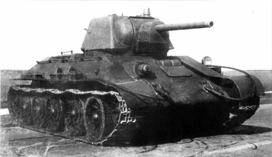 ОТ-34 Уральского танкового завода № 183, 1942 г. 