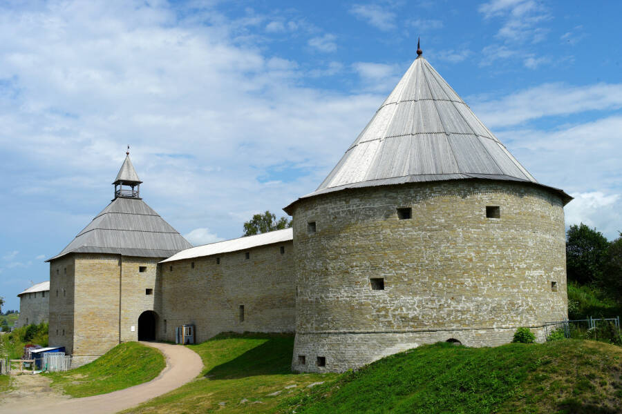 Современное состояние крепости в Старой Ладоге.