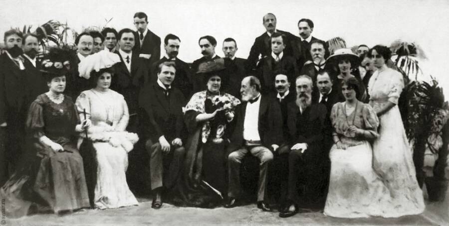 Участники «Русских исторических концертов в Париже» в гостях у композитора К. Сен-Санса. Париж, 1907 г.