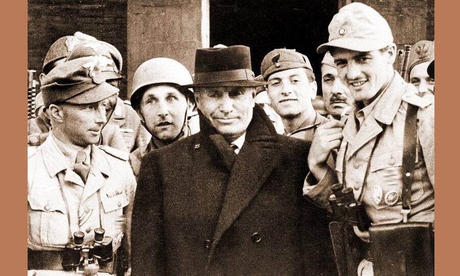 Утратив летом 1943 года полноту власти, Муссолини стал бледной тенью самого себя. 