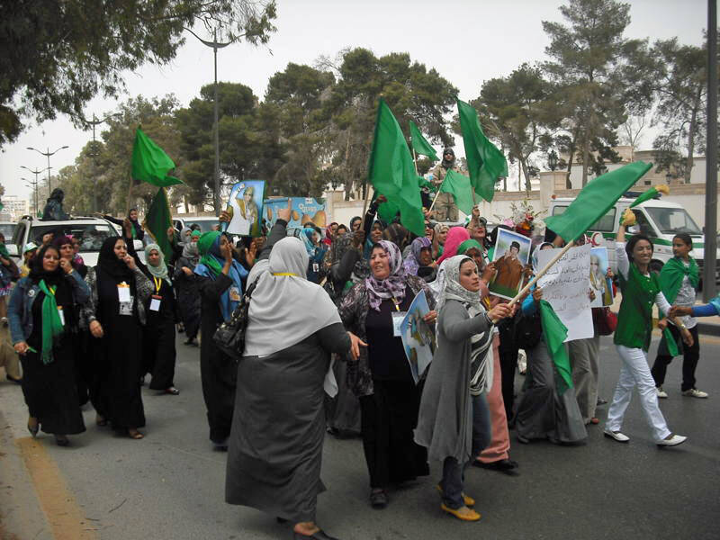 Протесты сторонников Каддафи в Триполи, май 2011 года