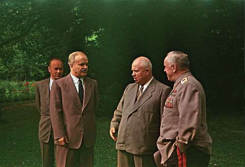 Если бы антипартийная группа свергла Хрущёва