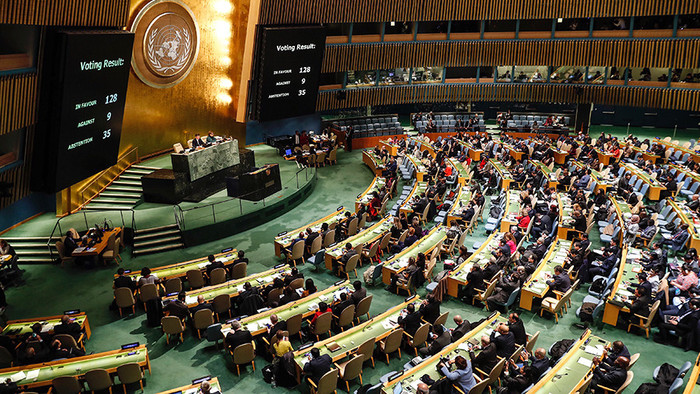 Зал заседаний Генассамблеи ООН