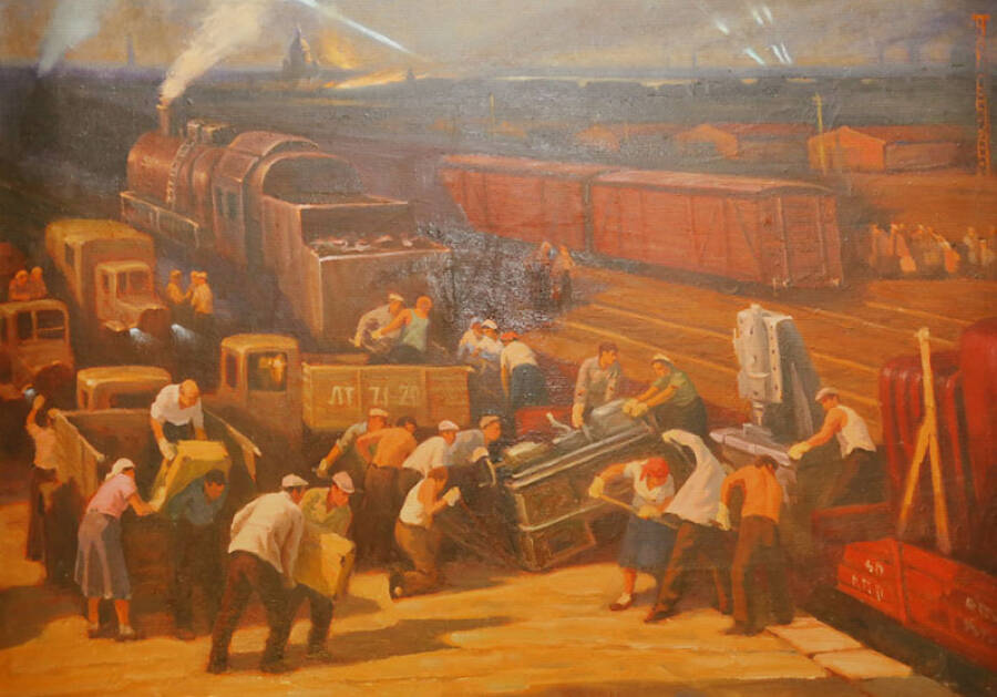 Эвакуировать Советский Союз: как спасли промышленность