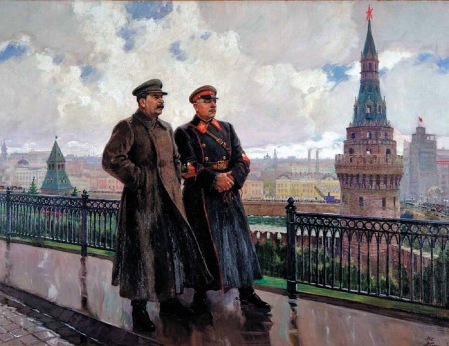 «Два вождя после дождя»: самая известная прогулка Сталина