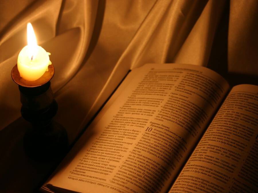 Первая русская Библия: как «воевали» переводы