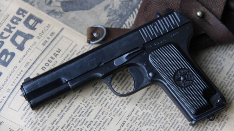 Реферат: История развития пистолета