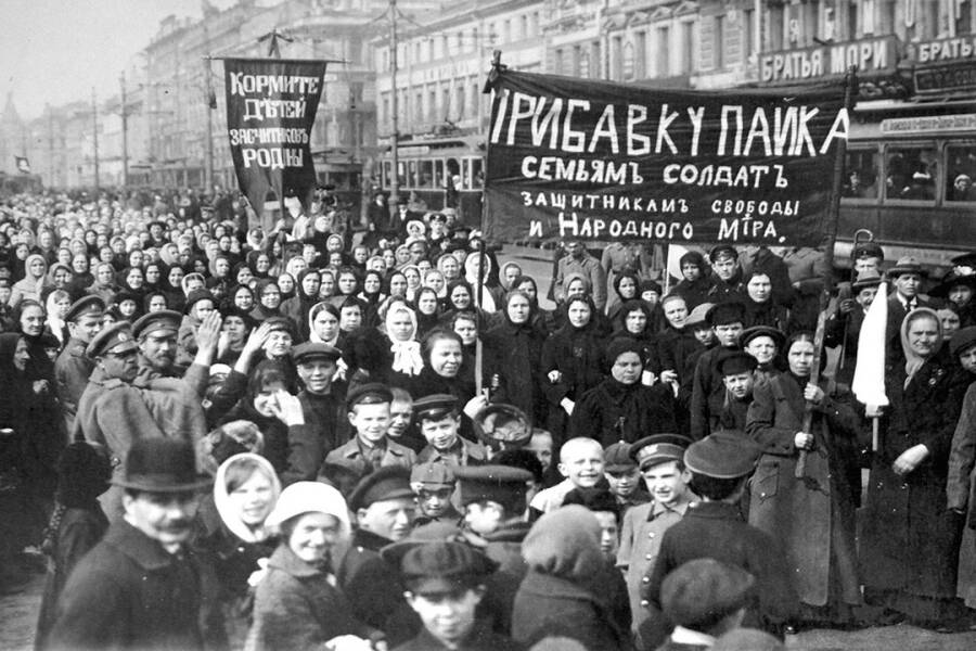 1917: в чём главная причина революции?