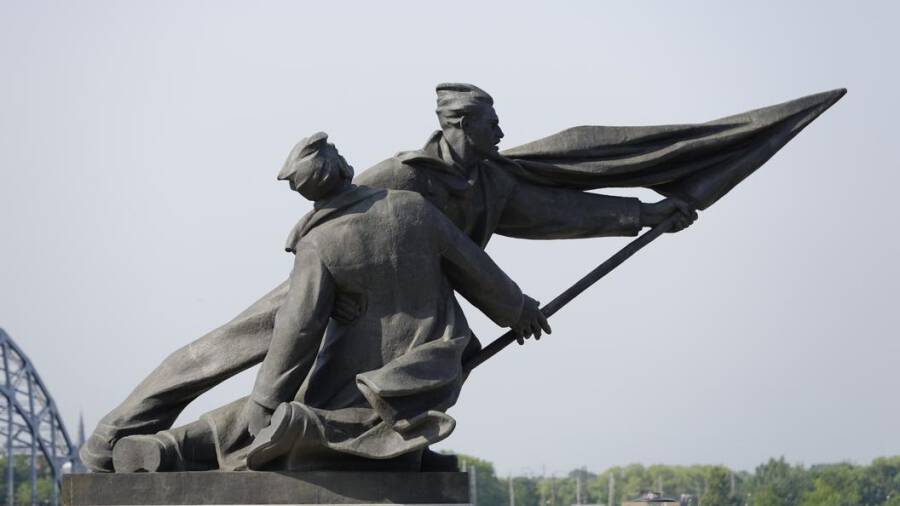 «Новое» прошлое постсоветских республик и российская историческая политика