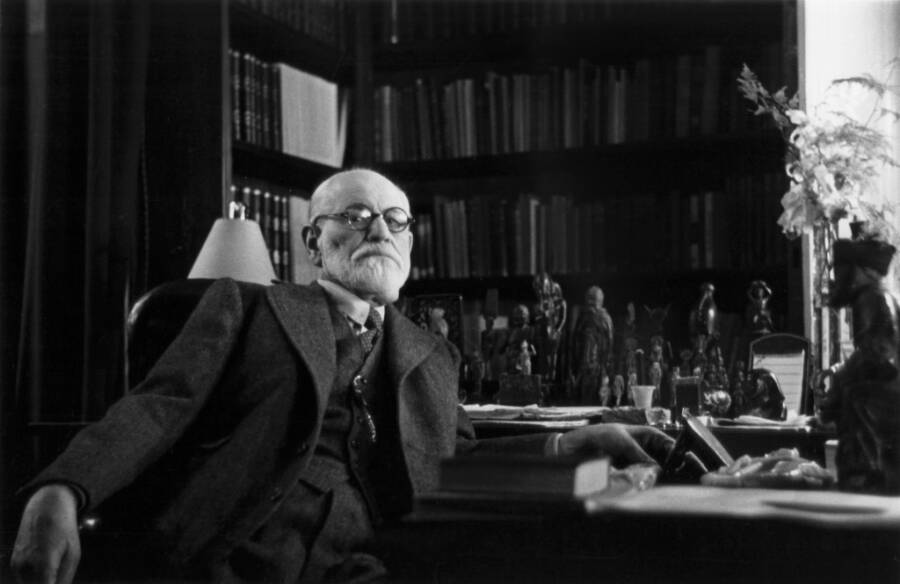 Реферат: Зигмунд Фрейд – основатель психоанализа