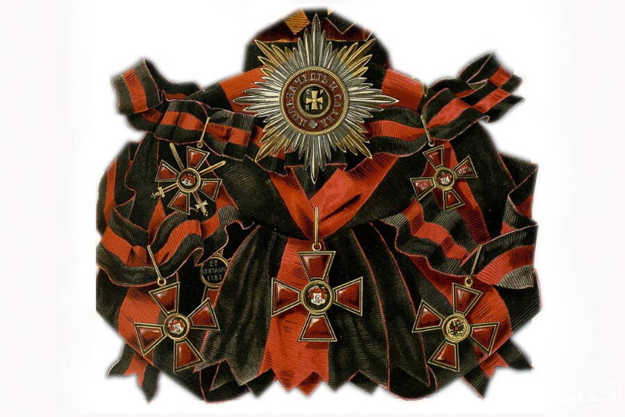 Цвета пепла и крови. Орден Святого равноапостольного князя Владимира