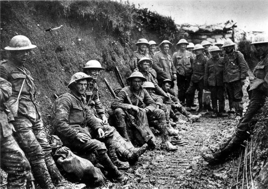 Солдаты Королевского ирландского полка во время битвы на Сомме