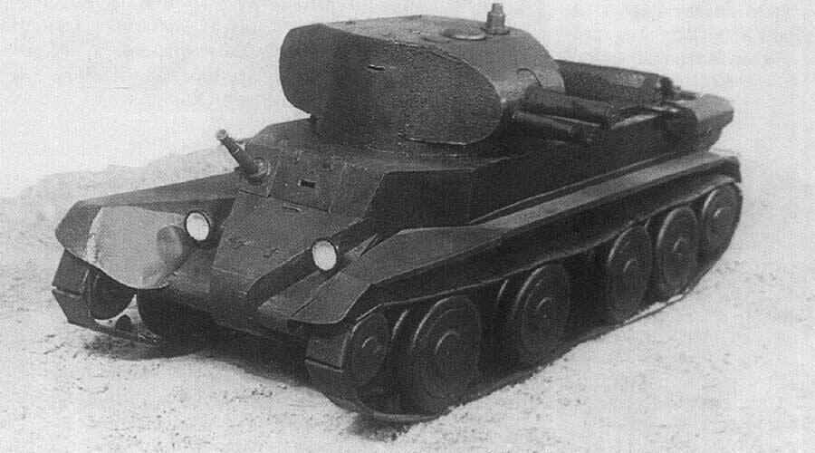 Макет легкого танка БТ-7 с эллипсоидной башней и пушкой калибра 76 мм, построенный на харьковском заводе №183
