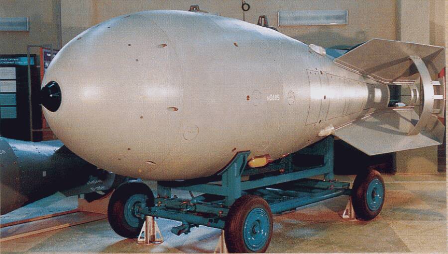 Макет первой советской термоядерной бомбы 501-6 с зарядом РДС-6с, хранящийся в Музее ядерного оружия, РФЯЦ-ВНИИЭФ, город Саров