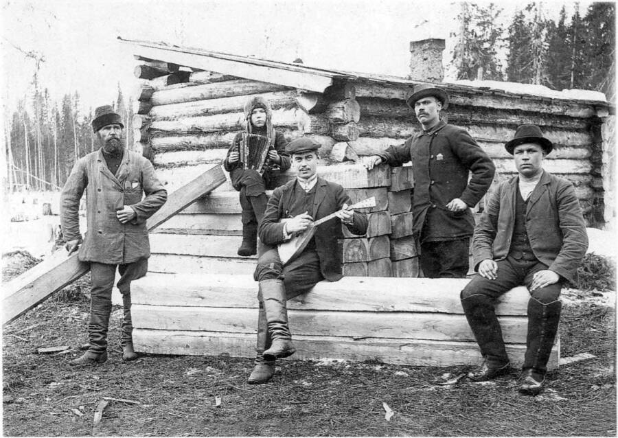 Фотография из серии «Русские типы». Архангельская губерния. 1910 год
