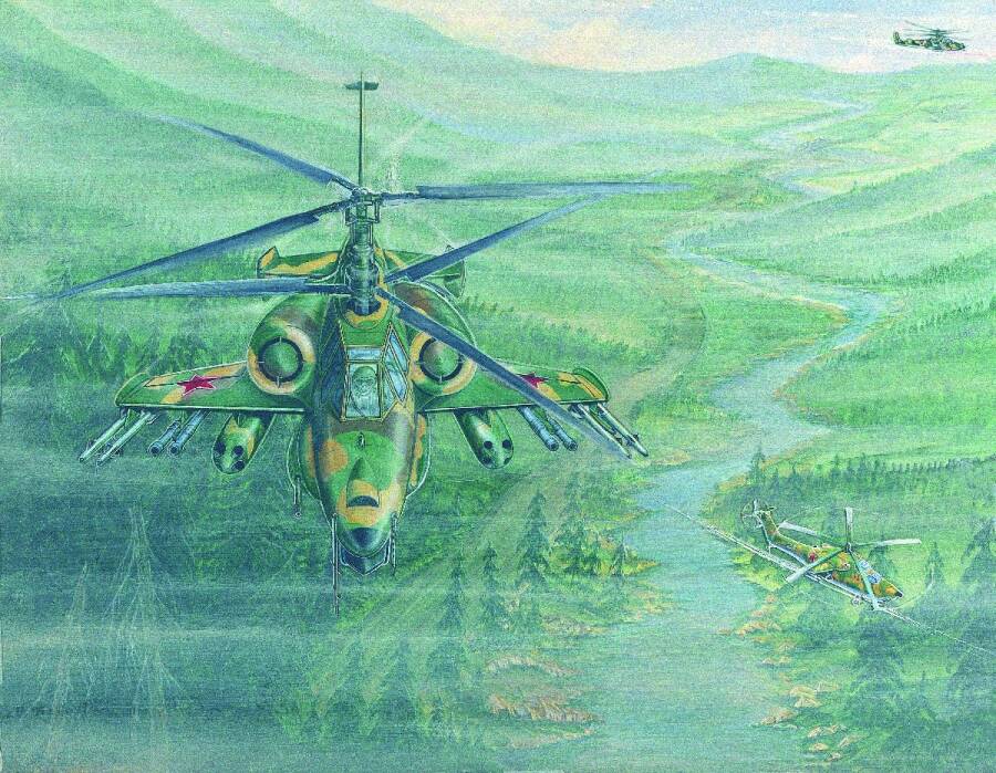 Так, по мнению художников из американской военной разведки, должны были выглядеть вертолеты Ка-50 (на переднем плане) и созданный в рамках того же конкурса Ми-28 (внизу справа), 1987 год