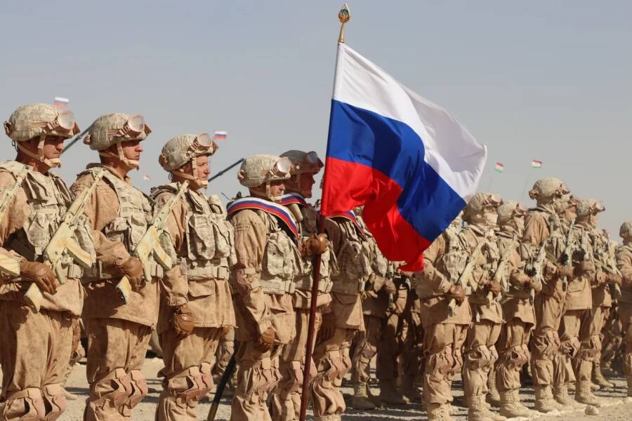 Российские солдаты 201-й военной базы в Таджикистане в наши дни