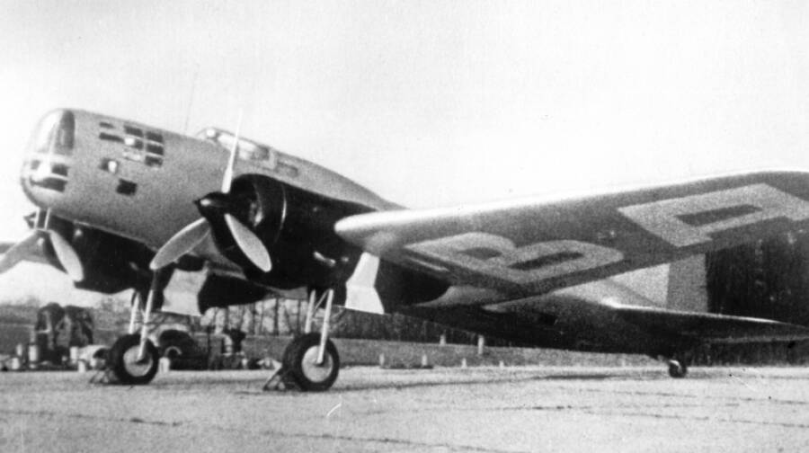 Рекордный самолет ЦКБ-30 «Москва» перед полетом в Америку, 1939 год