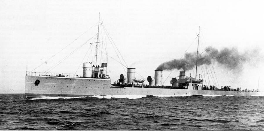 Эсминец «Новик» на испытаниях после замены котлов. Германия, окрестности Свинемюнде, 1913 год