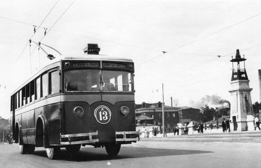 Троллейбус ЛК на Ленинградском шоссе, 1934 год