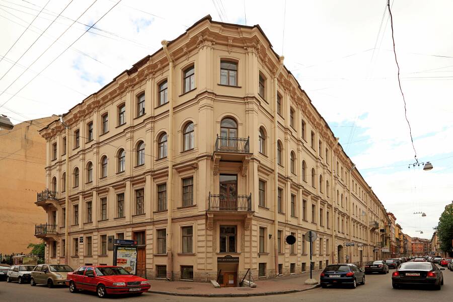 Доходный дом в Кузнечном переулке, где жил Ф.М. Достоевский. Ныне – музей писателя