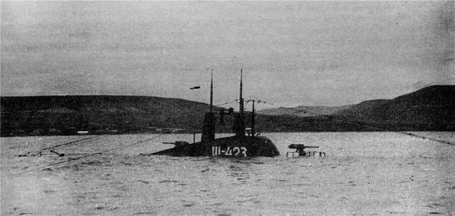 Дифферентовка подводной лодки Щ-423 в бухте Провидения, сентябрь 1940 года