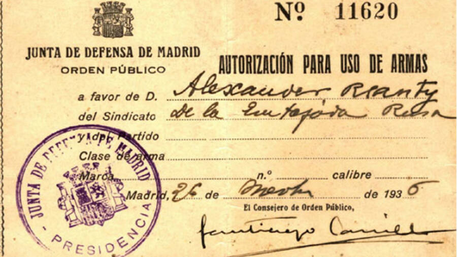 Разрешение на право ношения оружия, выданное выданное Советом обороны Мадрида на имя Александра Ксанти — Хаджи-Умара Мамсурова, осень 1936 года