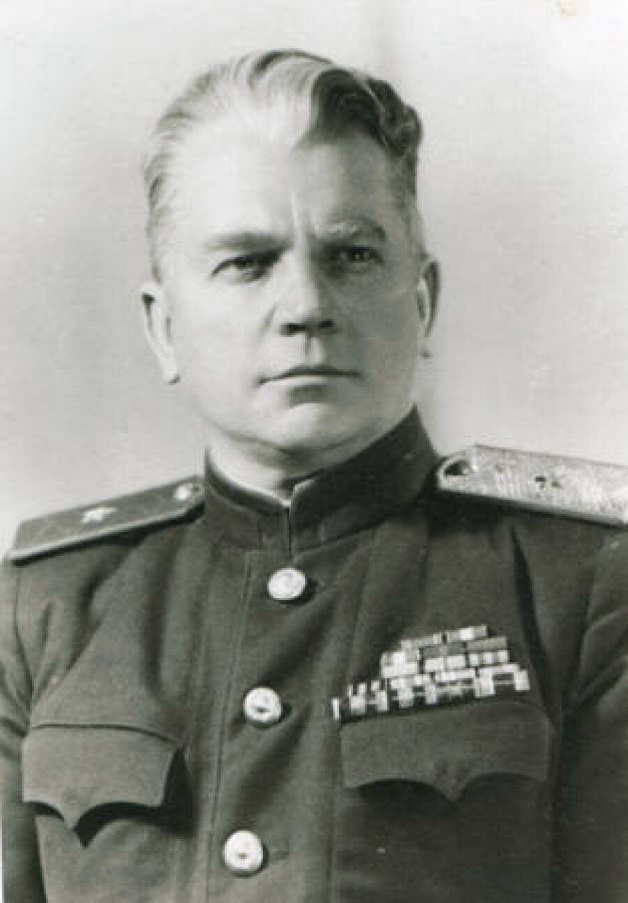 Генерал-майор Вячеслав Гриднев — начальник Высшей разведшколы (позднее — школы №101) с 1950-го по 1960-й годы
