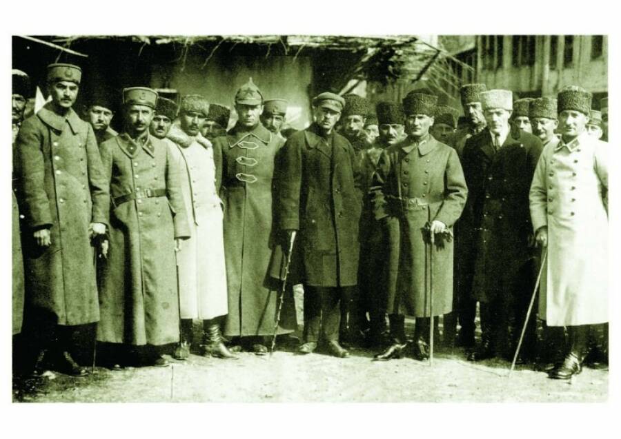 Ататюрк и советская делегация