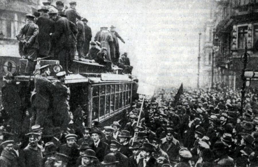 Митинг в Берлине 9 ноября 1918 года