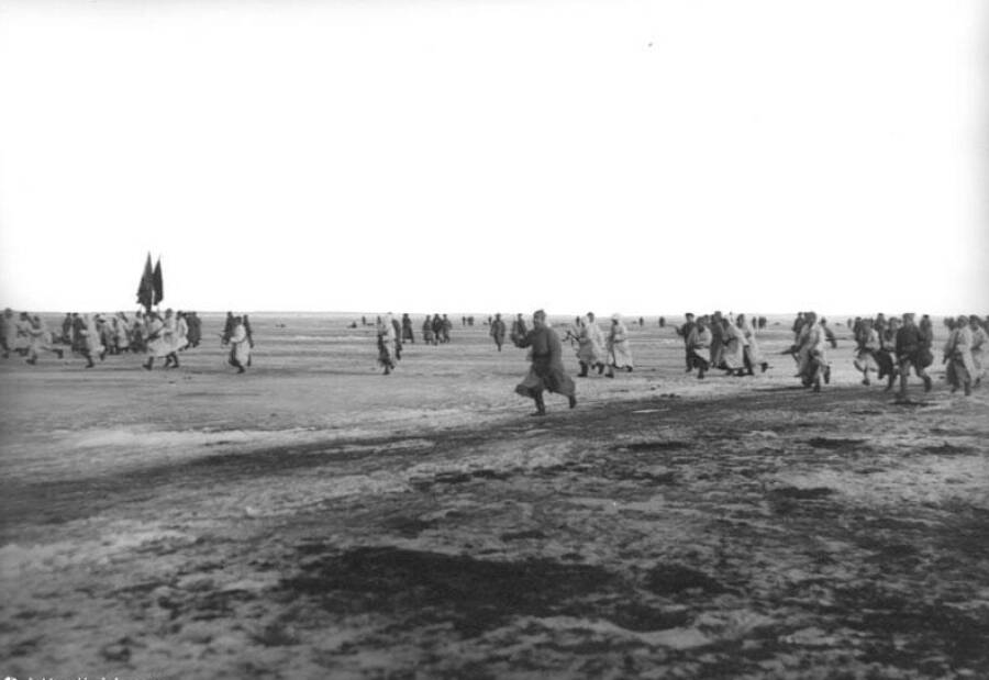 Красная армия атакует Кронштадт в марте 1921 года