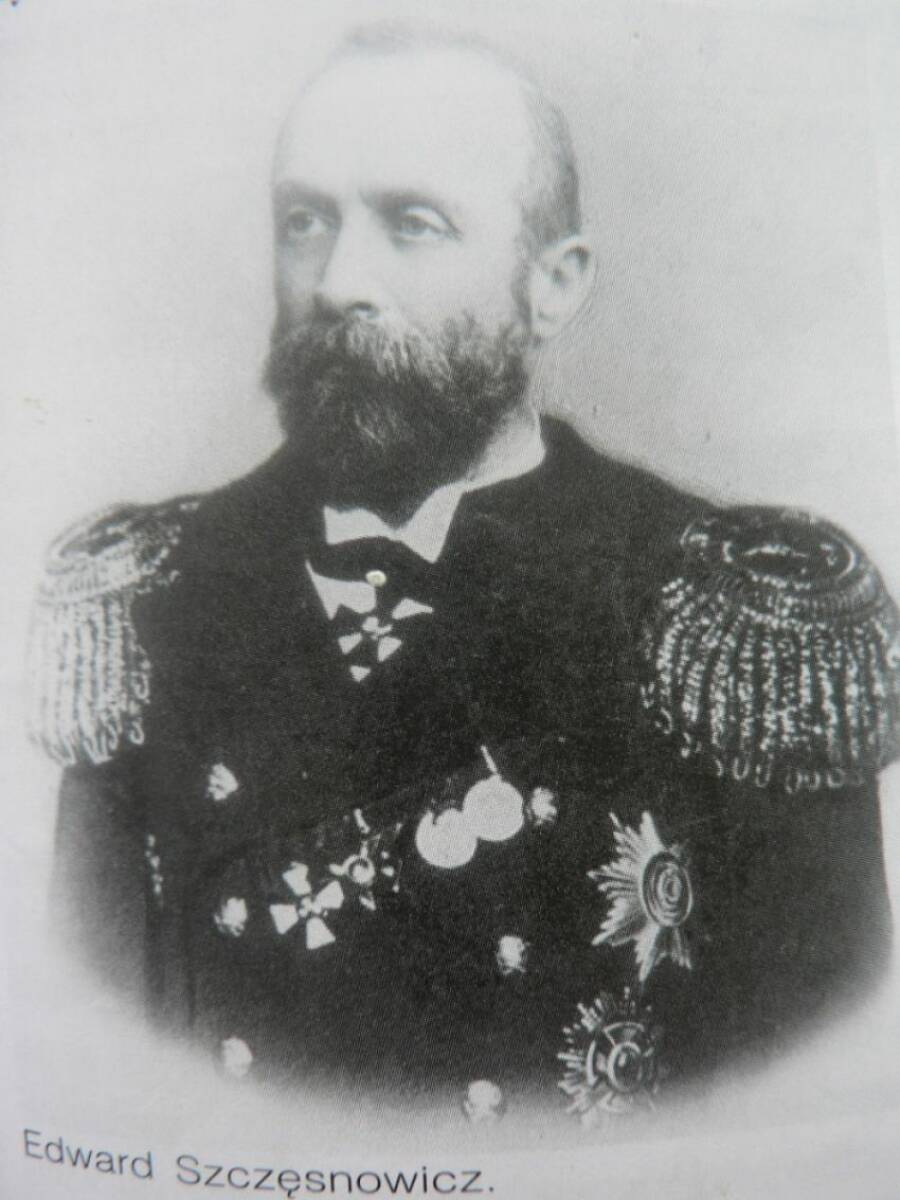 Вице-адмирал Эдуард Щенснович, который в 1880-1885 годах был командиром канонерской лодки «Опыт» (с 1883 года — «Мина»)