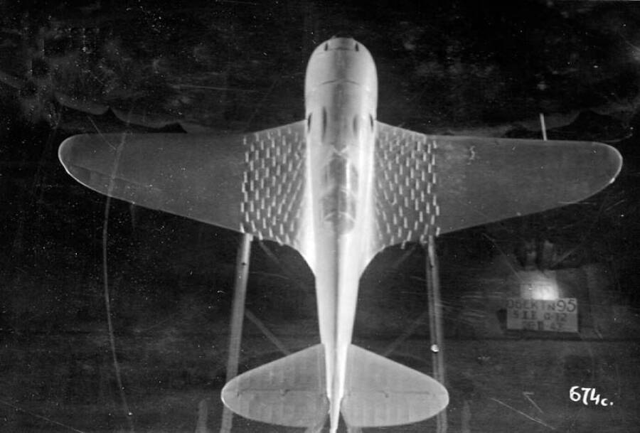 Модель истребителя Ла-5Ф, подготовленная для продувки в аэродинамической трубе Т-101 в ЦАГИ, февраль 1943 года