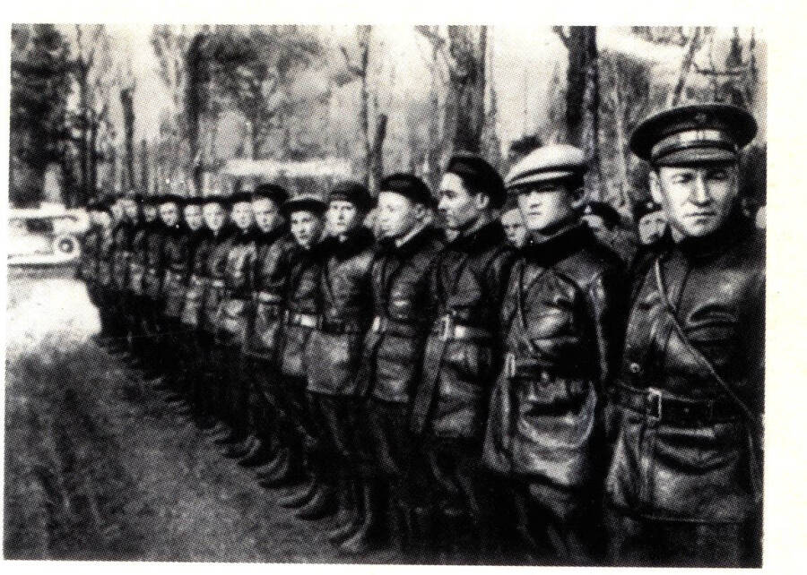 Группа советских добровольцев-танкистов. Январь 1937 г.