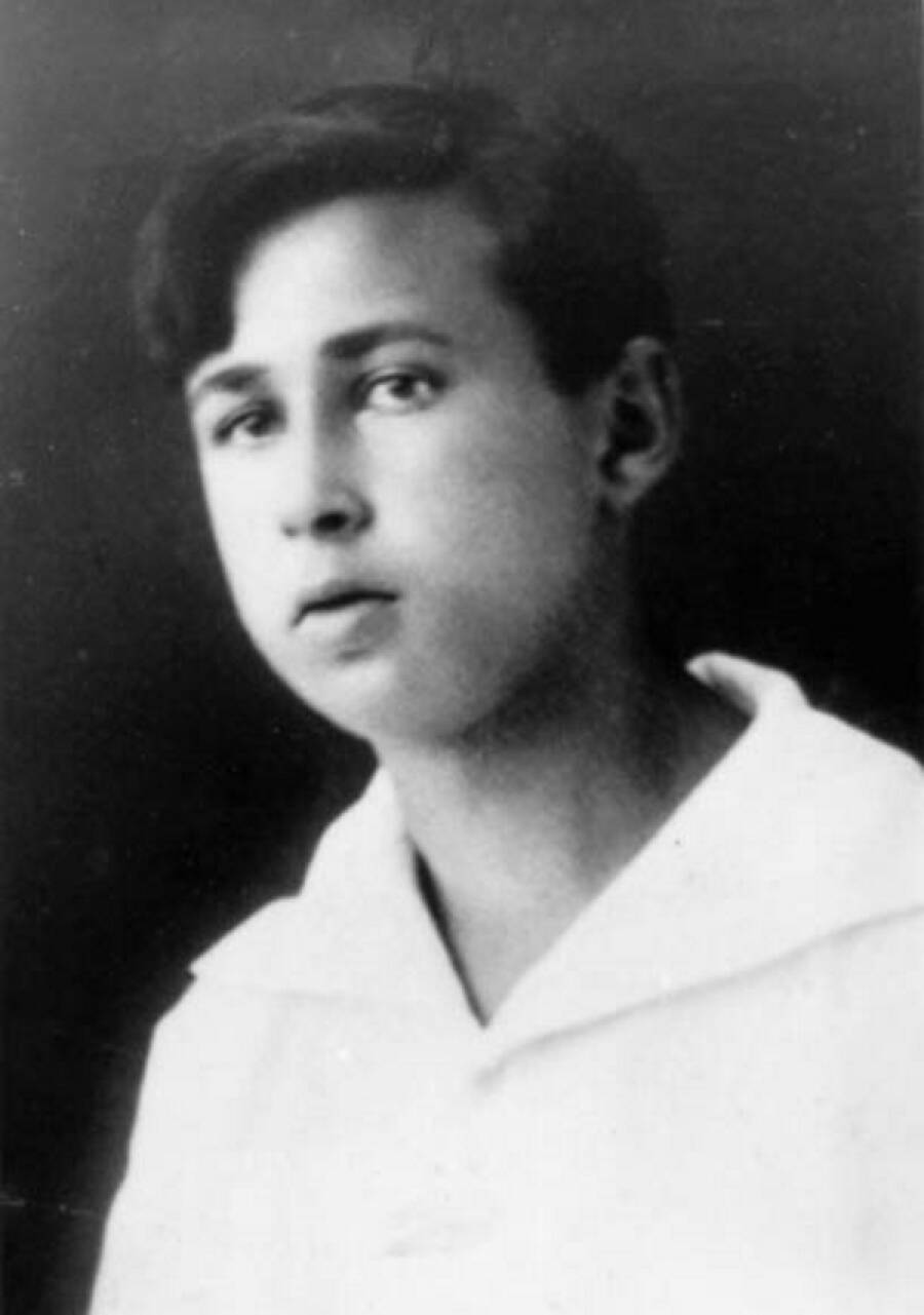 Студент Донского политехнического института Михаил Миль, Новочеркасск, 1928 год