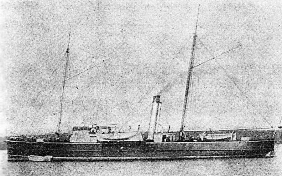 Фотография канонерской лодки «Опыт» после перестройки, связанной с опытами полковника Николая Эйлера