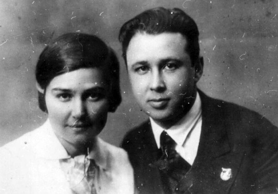 Михаил Миль с женой Паной Руденко, 1930-е годы