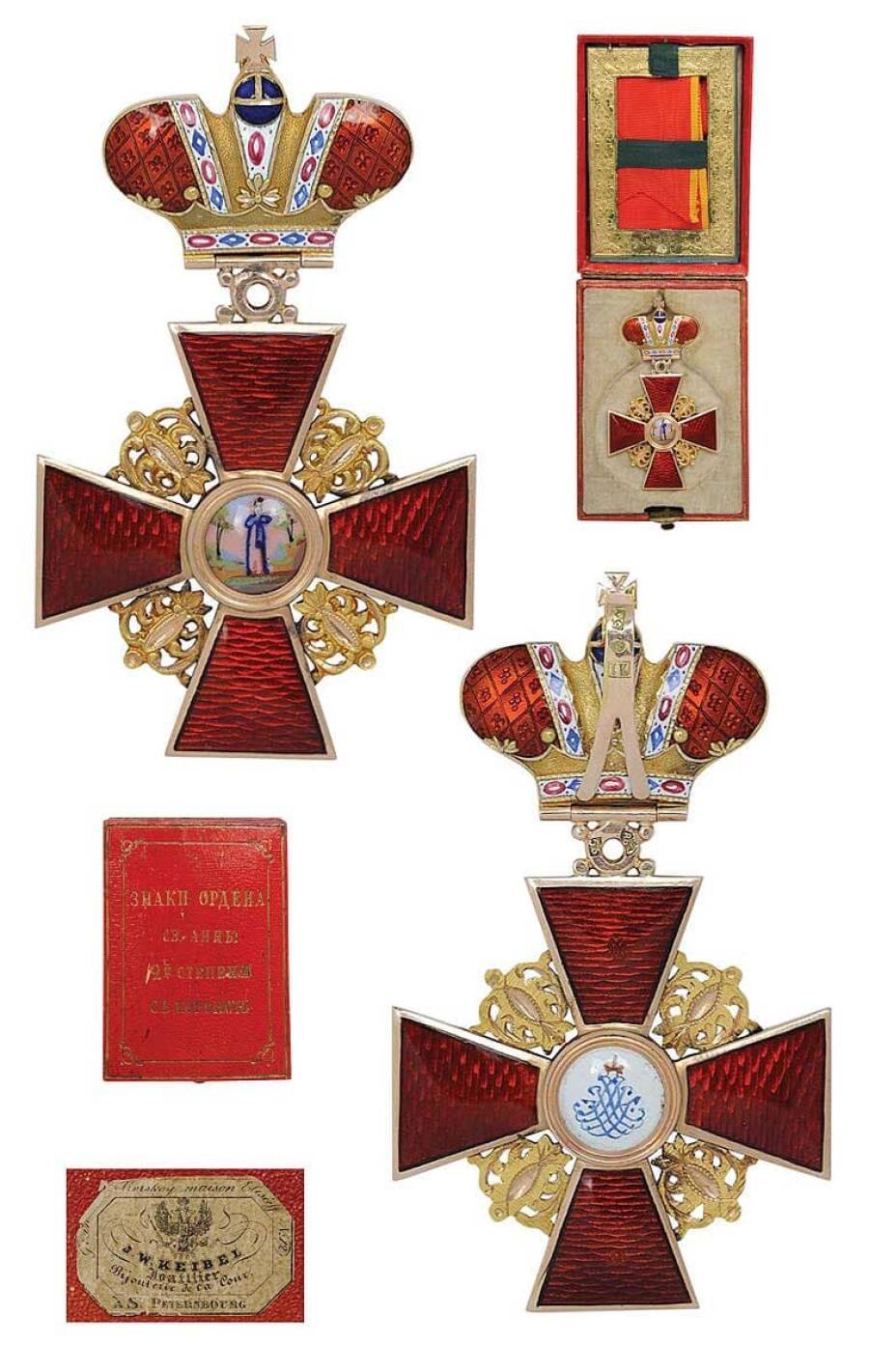 Крест ордена святой Анны II степени с коробкой и орденской лентой. Награда украшена императорской короной