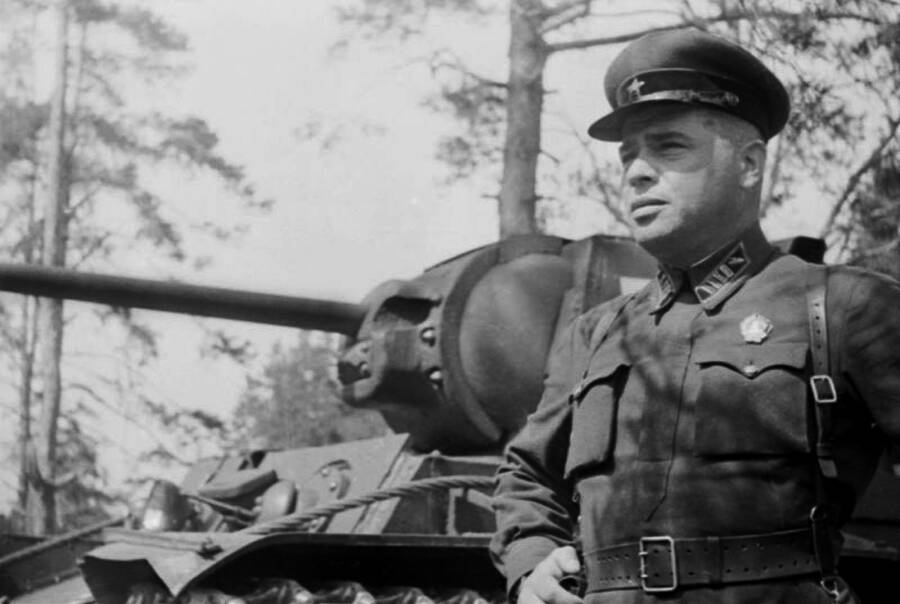 Командир 12-й отдельной танковой бригады полковник Василий Баданов, 9-я армия, Южный фронт, весна 1942 года