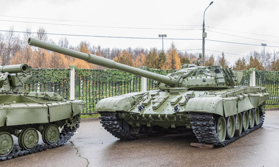 Т-72Б на открытой площадке в Музее Победы