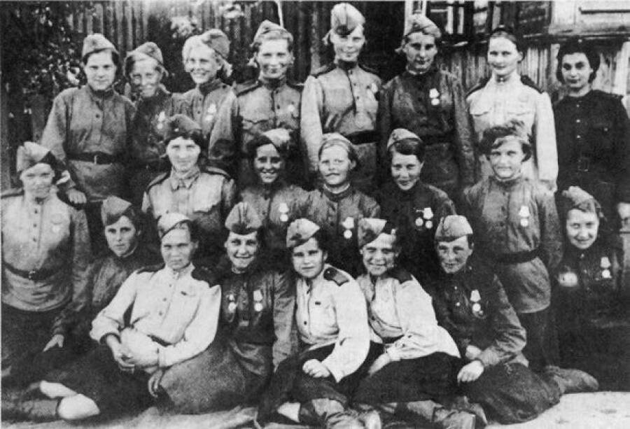 «Девичья команда», взвод Отдельного 34-го инженерно-саперного батальона Ленинградского фронта
