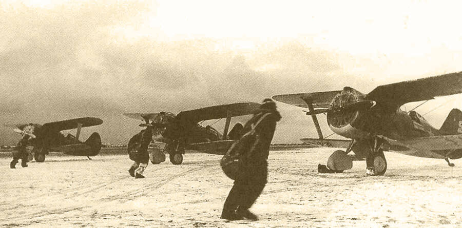 И-153 на Волховском фронте. Район Тихвина, 1941 г. 
