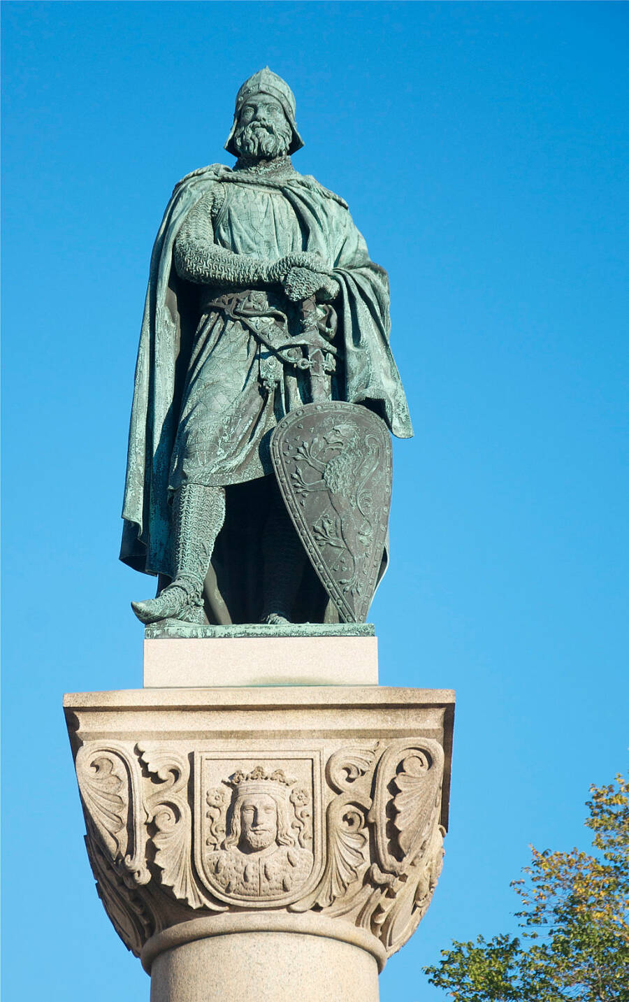 Памятник ярлу Биргеру в Стокгольме.