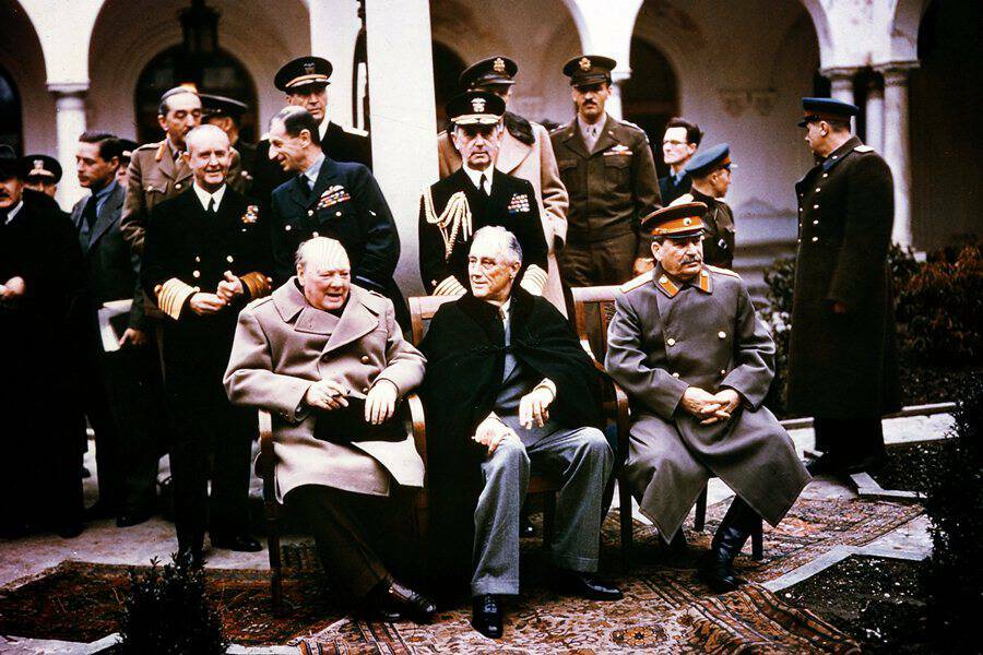Черчилль, Рузвельт и Сталин на Ялтинской Конференции 