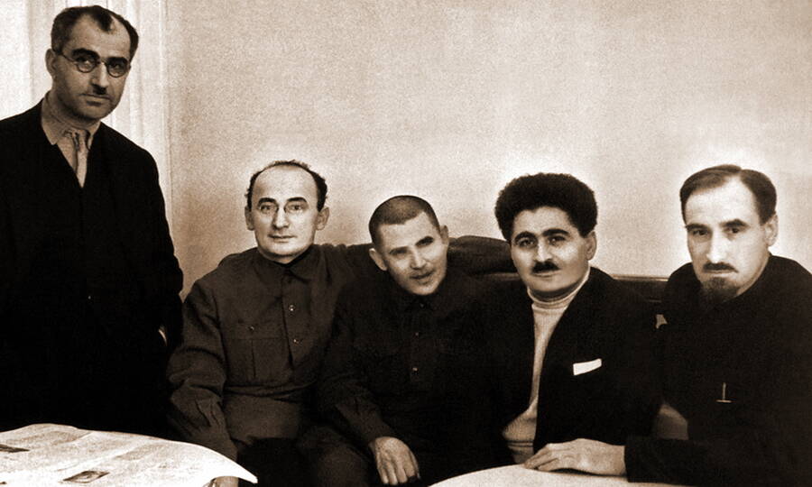 Лаврентий Берия среди делегатов XVII съезда ВКП(б) от Закавказских республик, январь 1934 года.