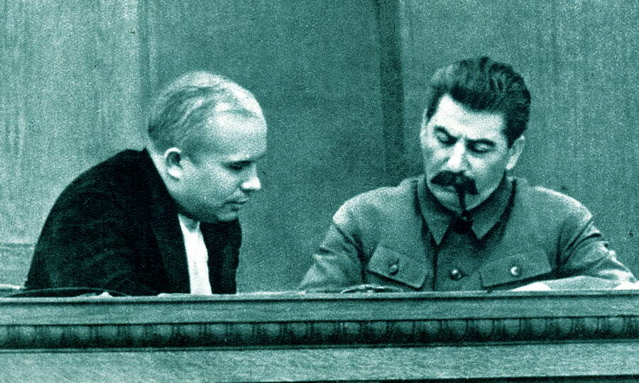 Иосиф Сталин и Никита Хрущёв, 1936 год. 