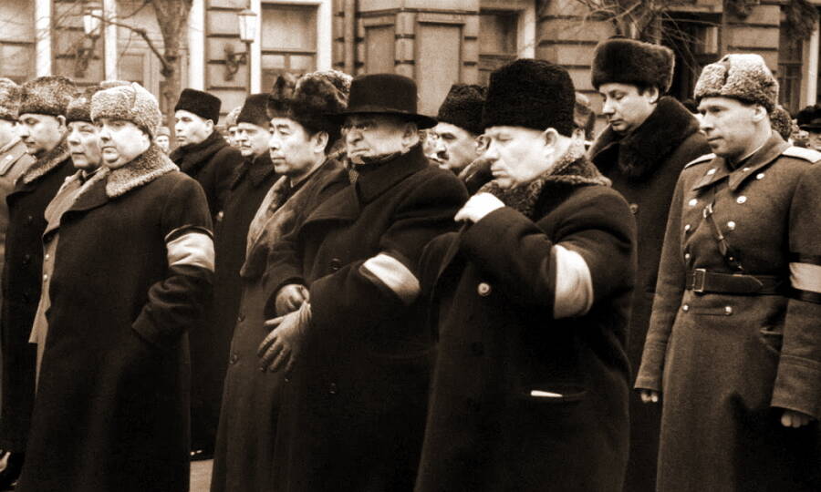 Л.П. Берия в числе прочих идёт за гробом И.В. Сталина, март 1953 года. 