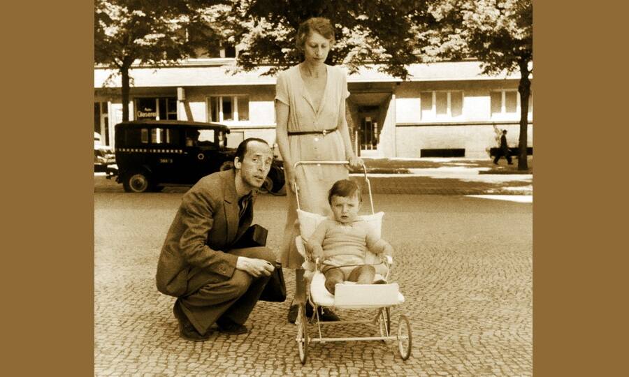 Владимир Набоков с женой и сыном. Берлин, лето 1935 года. 