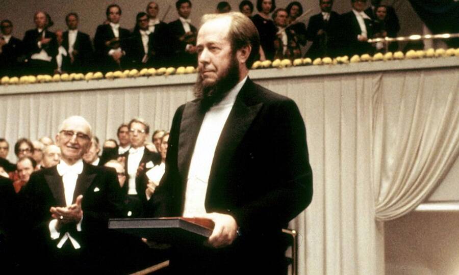 А.И. Солженицын на отложенной на четыре года церемонии вручения Нобелевской премии. Стокгольм, 1974 год. 