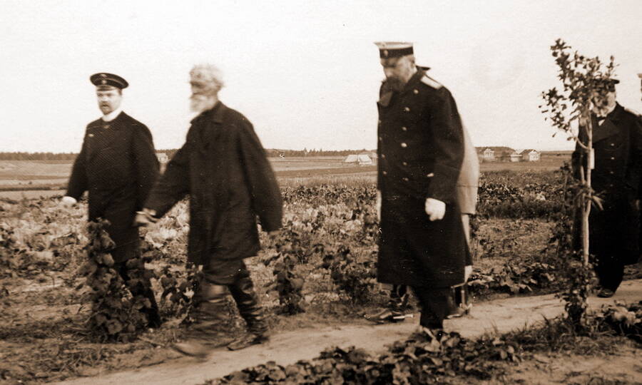  П.А. Столыпин в поездке по сельской местности, 1910 год. 